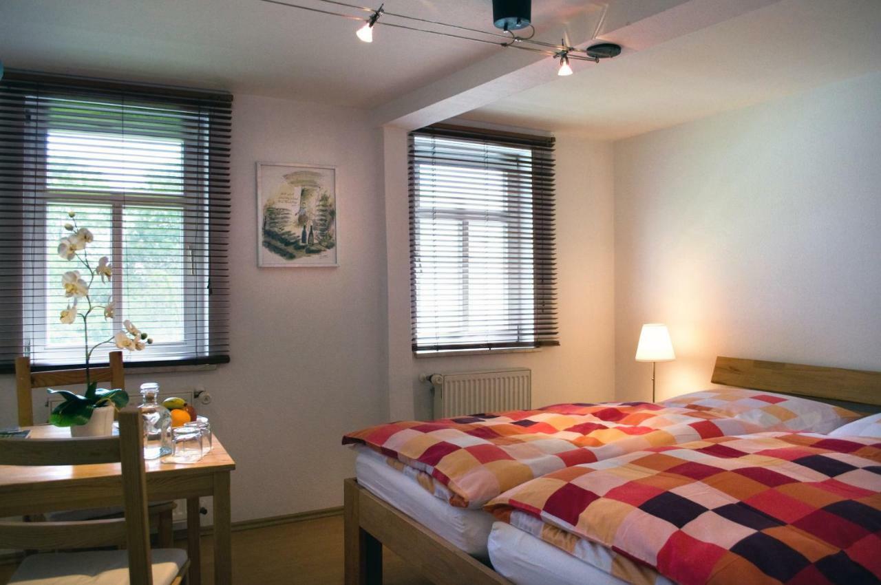 Gaestezimmer Der Adler Wirtschaft Hattenheim Exterior foto